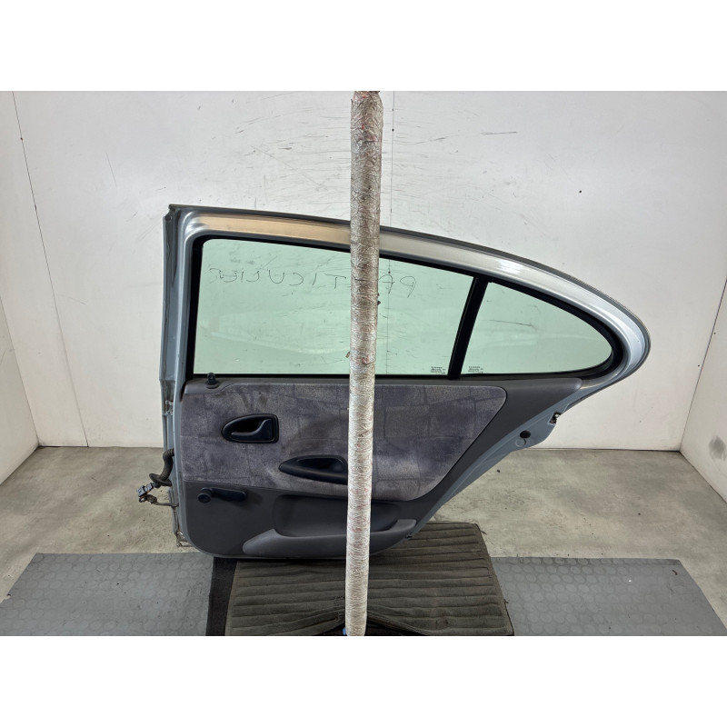 Porte arriere droit RENAULT MEGANE 1 Photo n°3
