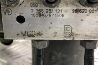 Bloc ABS (freins anti-blocage) CITROEN C6