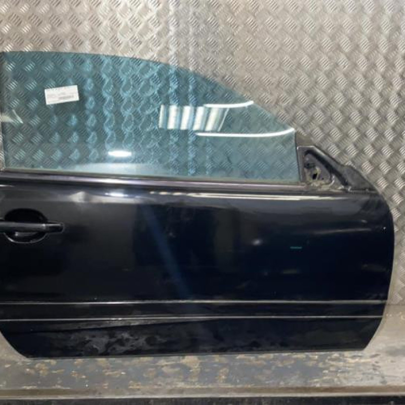 Porte avant droit MERCEDES CLASSE CLK 208 Photo n°1