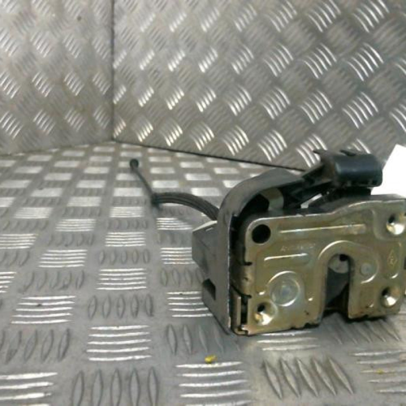 Serrure avant droit RENAULT CLIO 2 Photo n°1