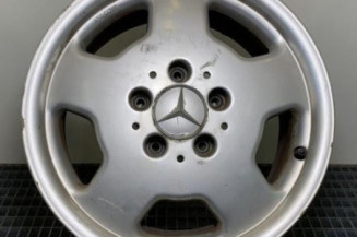 Jante MERCEDES CLASSE C 202 Photo n°1