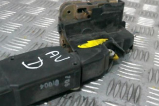 Serrure arriere droit VOLVO V 40 1