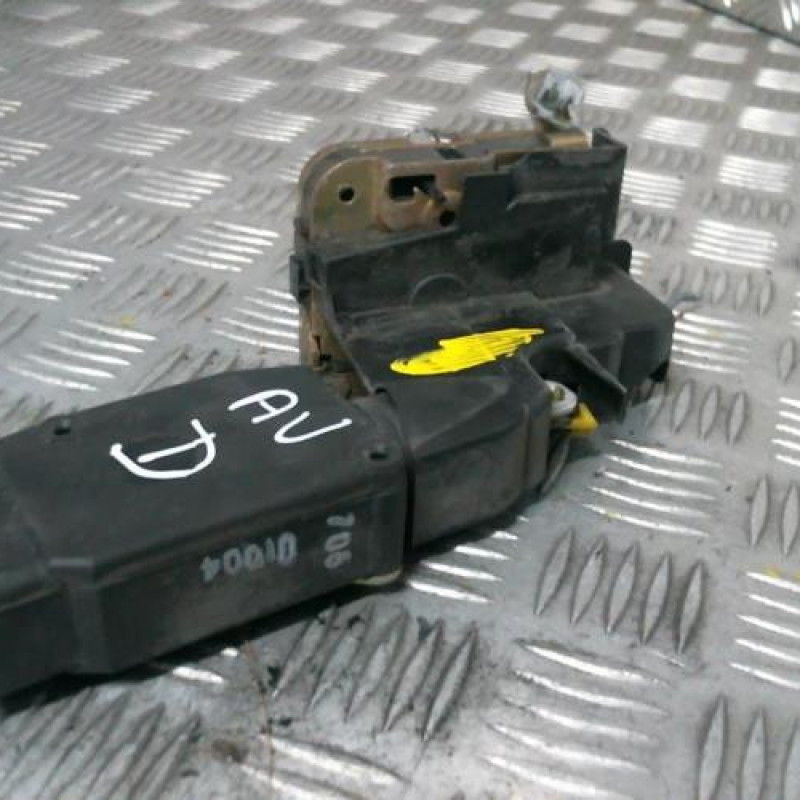 Serrure arriere droit VOLVO V 40 1 Photo n°2