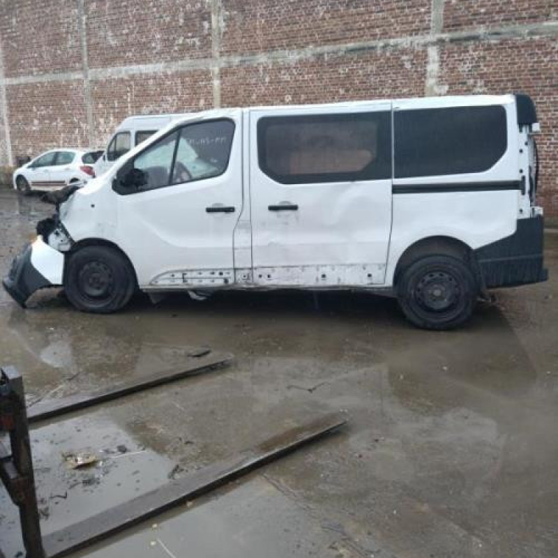 Crosse arriere droit RENAULT TRAFIC 3 COURT Photo n°6