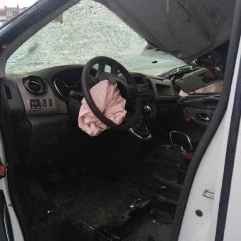 Crosse arriere droit RENAULT TRAFIC 3 COURT Photo n°7