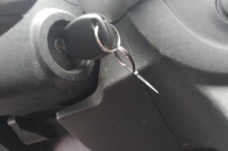 Crosse arriere droit RENAULT TRAFIC 3 COURT