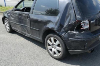 Serrure avant droit VOLKSWAGEN GOLF 4