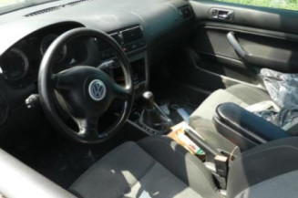 Serrure avant droit VOLKSWAGEN GOLF 4