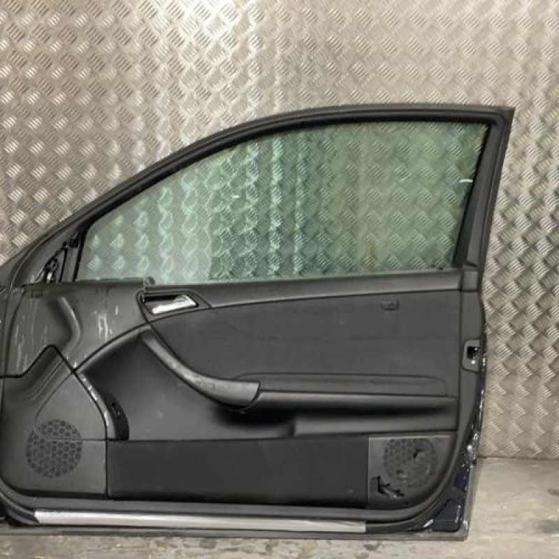 Porte avant droit MERCEDES CLASSE C 203 COUPE SPORT Photo n°4