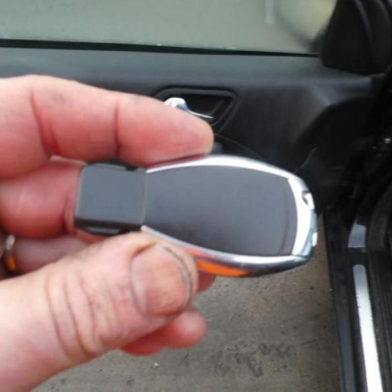 Porte avant droit MERCEDES CLASSE C 203 COUPE SPORT Photo n°16