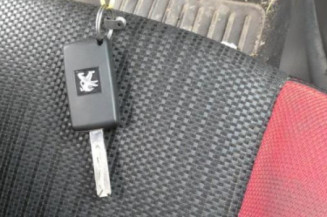 Moteur essuie glace avant PEUGEOT 207