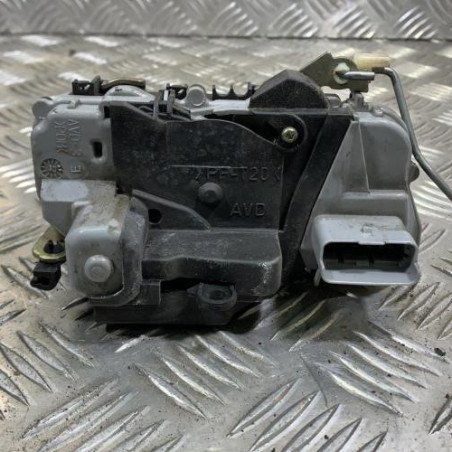 Serrure avant droit PEUGEOT 307
