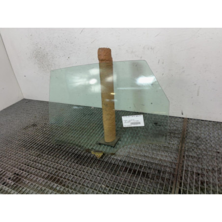 Vitre arriere gauche HYUNDAI I 30 1