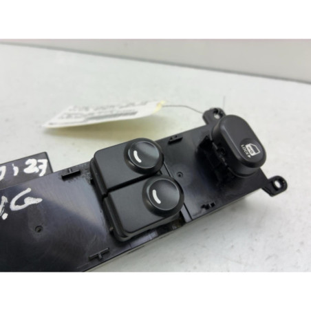 Interrupteur de leve vitre avant gauche HYUNDAI I 30 1