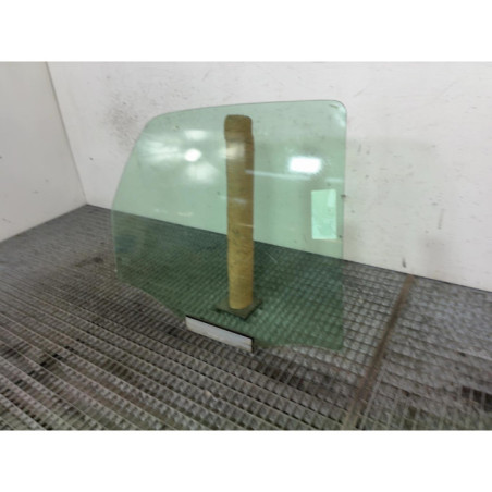 Vitre arriere droit OPEL MERIVA A