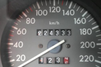 Serrure avant droit CITROEN SAXO