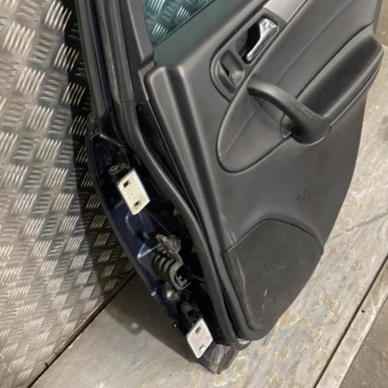 Porte arriere droit MERCEDES CLASSE C 203 Photo n°4