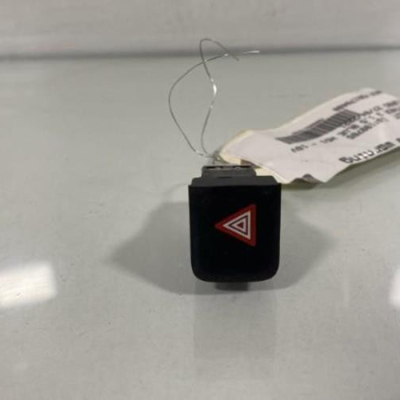 Bouton de warning PEUGEOT PARTNER 3 Photo n°1