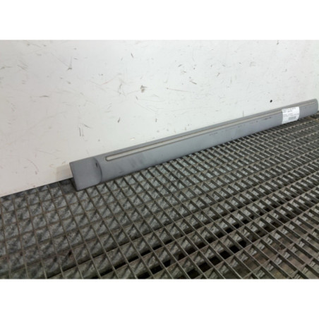 Baguette de porte avant gauche PEUGEOT 106
