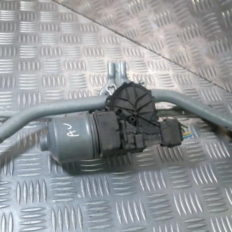 Moteur essuie glace avant PEUGEOT 2008 1 Photo n°1