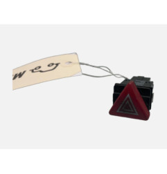 Bouton de warning AUDI A3 2 Photo n°1