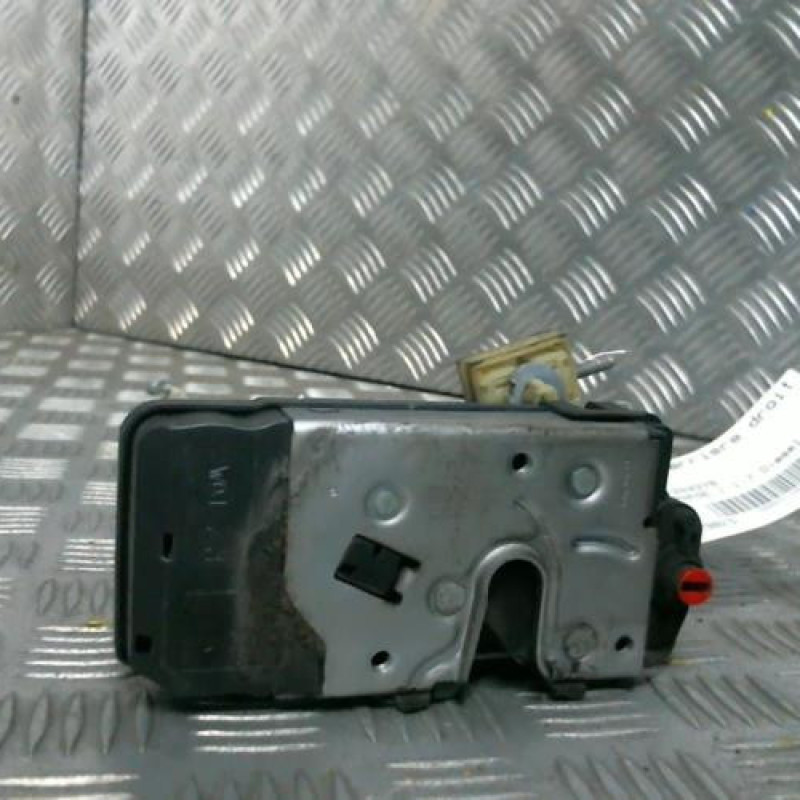 Serrure arriere droit OPEL ASTRA H Photo n°1