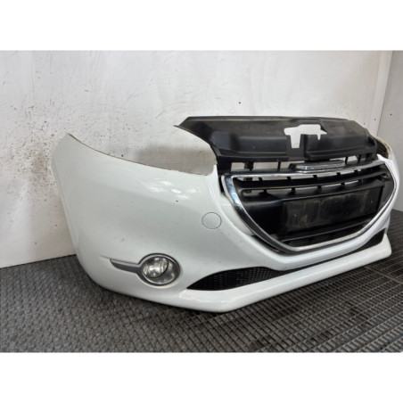 Pare choc avant PEUGEOT 208 1