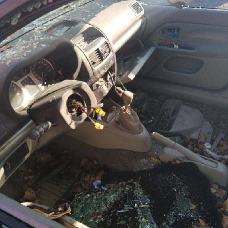 Serrure avant droit RENAULT CLIO 2 Photo n°8