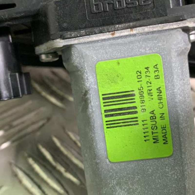 Leve vitre electrique avant gauche FORD FOCUS 3 Photo n°3