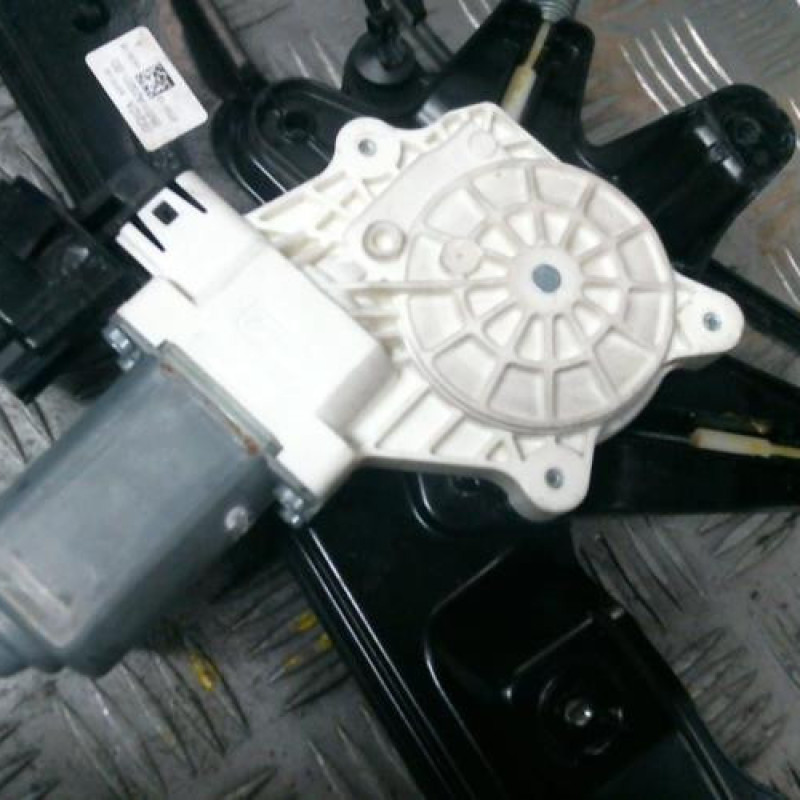 Leve vitre electrique avant gauche FORD FOCUS 3 Photo n°2
