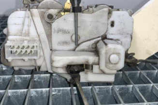 Serrure avant gauche PEUGEOT 406