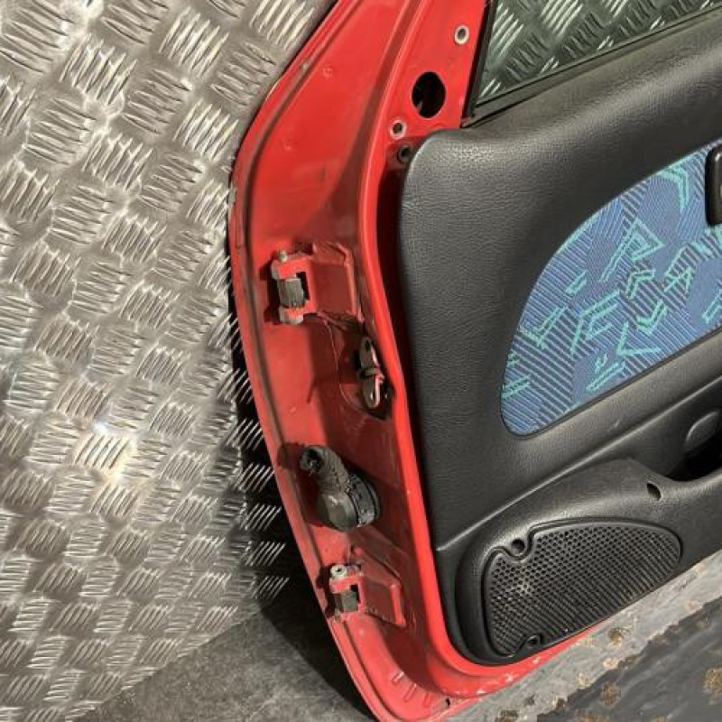 Porte avant droit PEUGEOT 106 Photo n°4