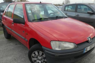 Porte avant droit PEUGEOT 106