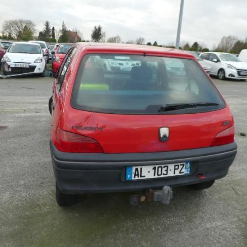 Porte avant droit PEUGEOT 106 Photo n°9