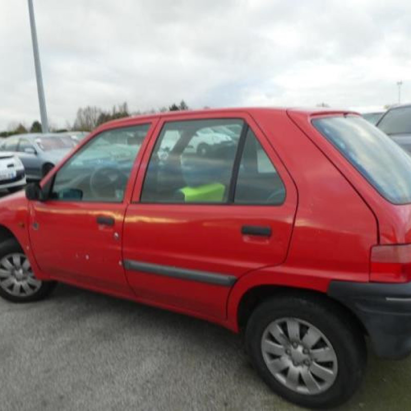 Porte avant droit PEUGEOT 106 Photo n°10