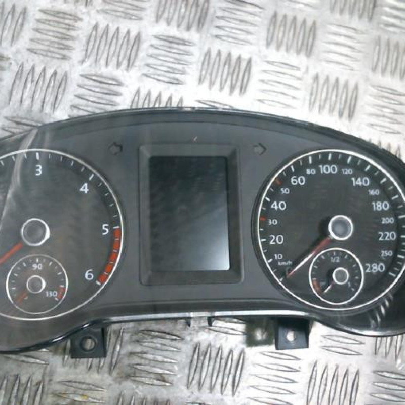 Compteur VOLKSWAGEN JETTA 4 Photo n°1