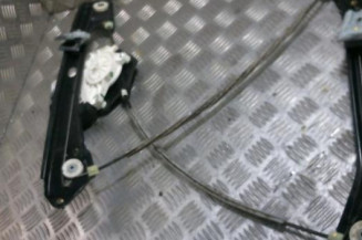 Leve vitre electrique avant droit VOLKSWAGEN JETTA 4 Photo n°1