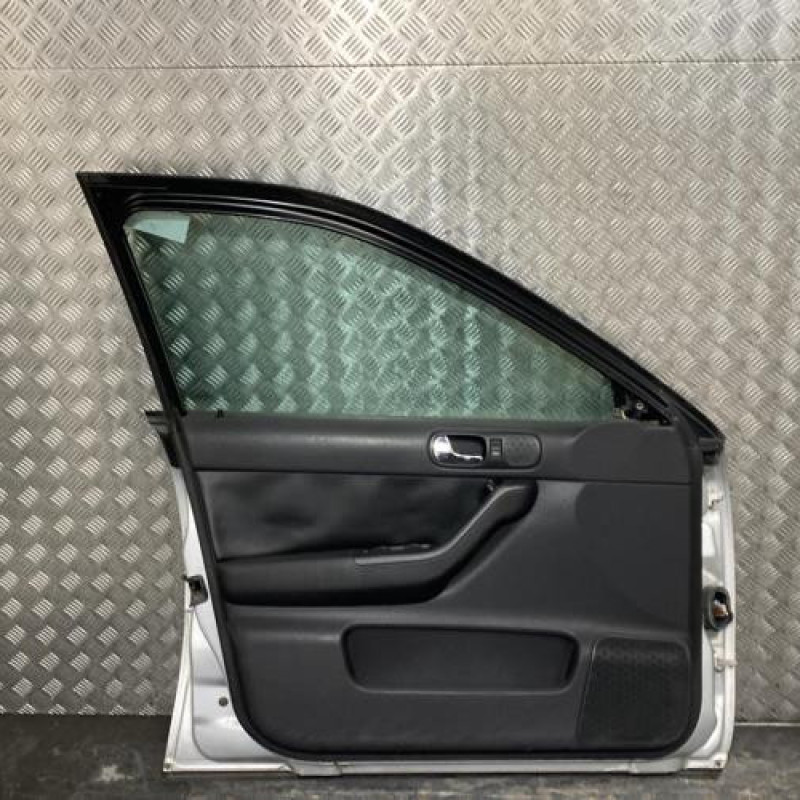 Porte avant gauche AUDI A3 1 Photo n°3