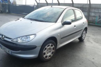Pivot de moyeu avant gauche PEUGEOT 206
