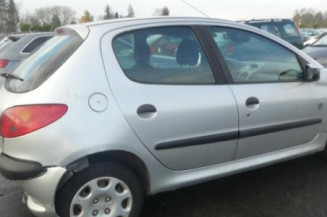 Pivot de moyeu avant gauche PEUGEOT 206