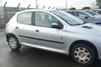 Pivot de moyeu avant gauche PEUGEOT 206