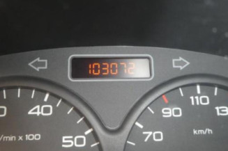 Pivot de moyeu avant gauche PEUGEOT 206