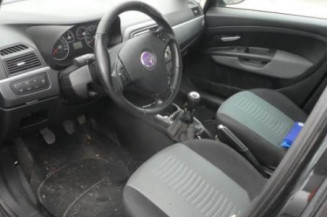 Serrure avant droit FIAT GRANDE PUNTO