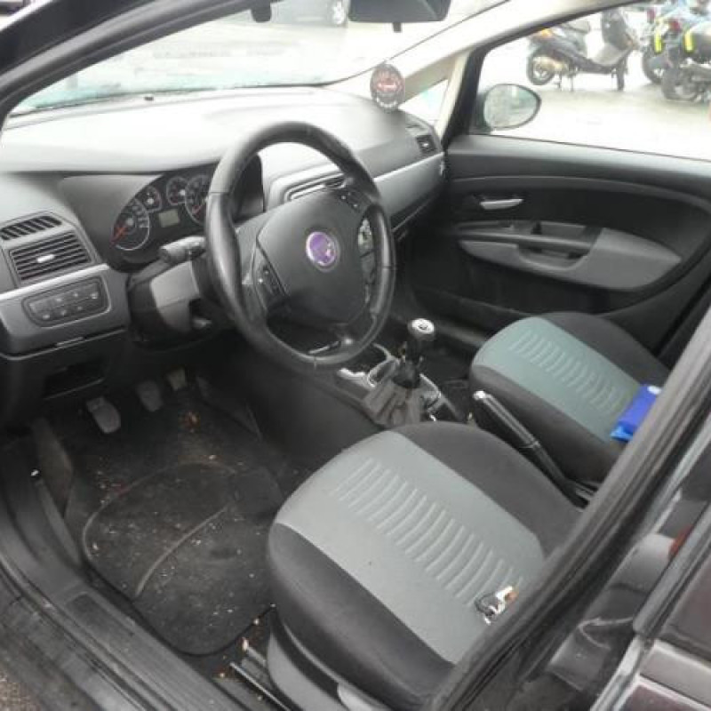 Serrure avant droit FIAT GRANDE PUNTO Photo n°7