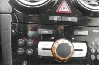 Vitre avant gauche OPEL CORSA D