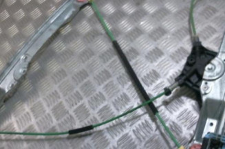 Leve vitre electrique avant gauche OPEL CORSA D Photo n°1