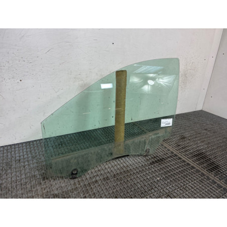 Vitre avant gauche RENAULT CLIO 3