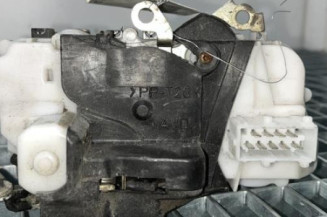Serrure avant droit PEUGEOT 406