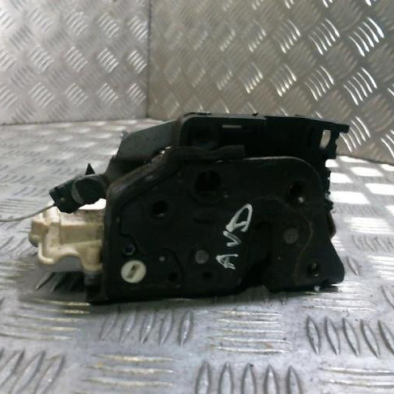 Serrure avant droit SEAT LEON 2 Photo n°1