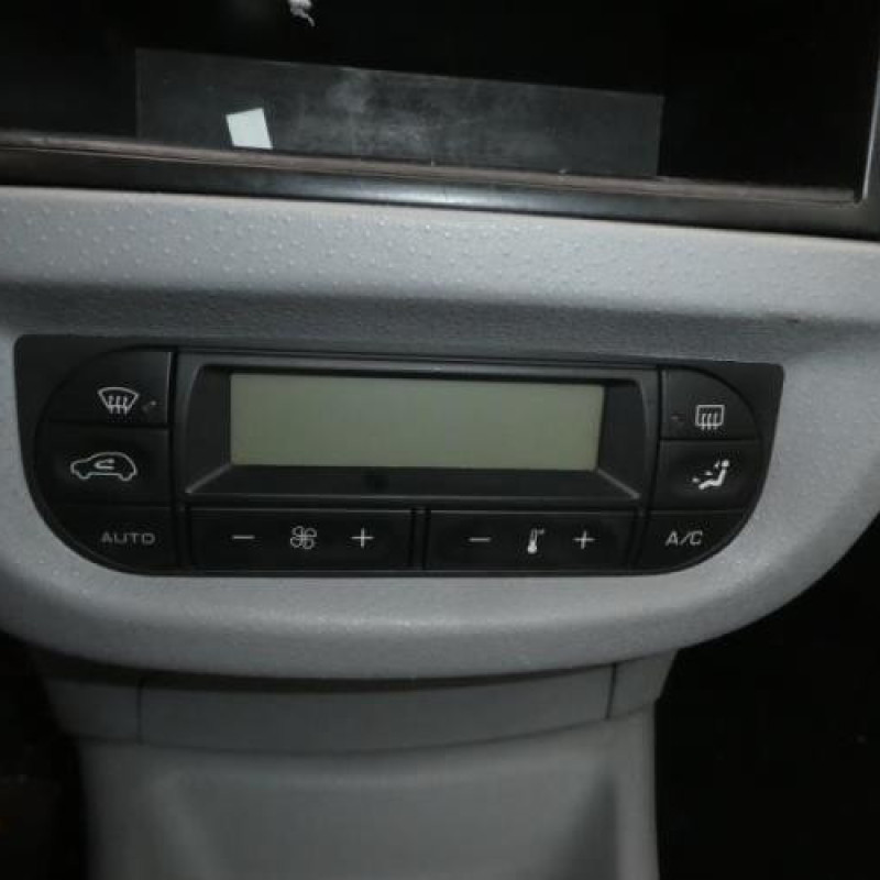 Bloc ABS (freins anti-blocage) CITROEN C3 1 Photo n°8